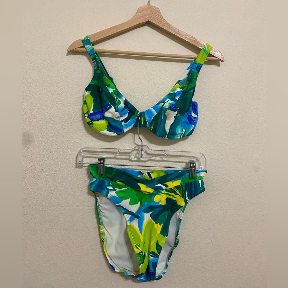 Swim Systems Vintage 90s High-Waist Floral Underwire Bikini Set in Green & Blue